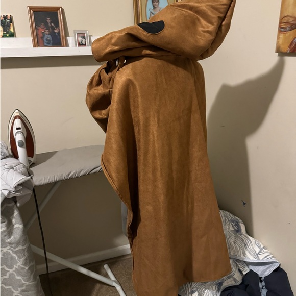 Aegis Defenders cloak - Picture 3 of 12